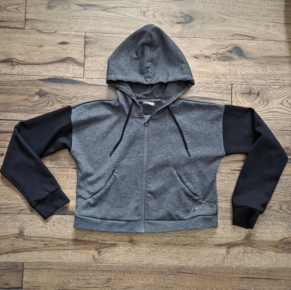 Gymshark Tops - Gymshark Gray and Black Cropped Zip-Up Hoodie